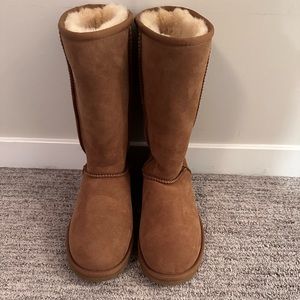 Tall chestnut uggs! Brand new
